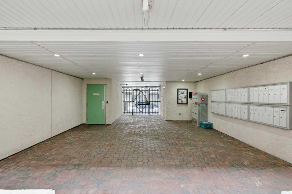 1235 13 Avenue SW #102 photo 3