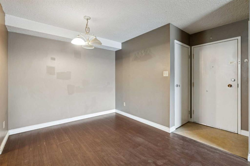 315 Southampton Drive SW #5111 photo 2