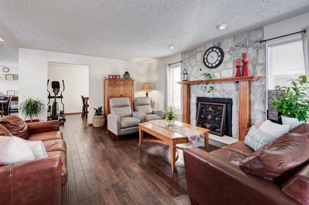 4 Cedargrove Way SW photo 3