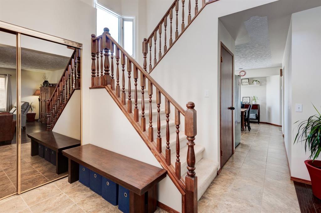 4 Cedargrove Way SW photo 5