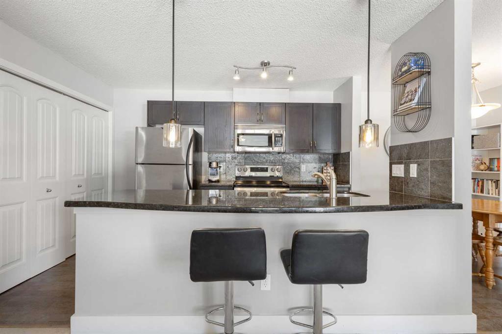 108 Village Heights SW #1 photo 3