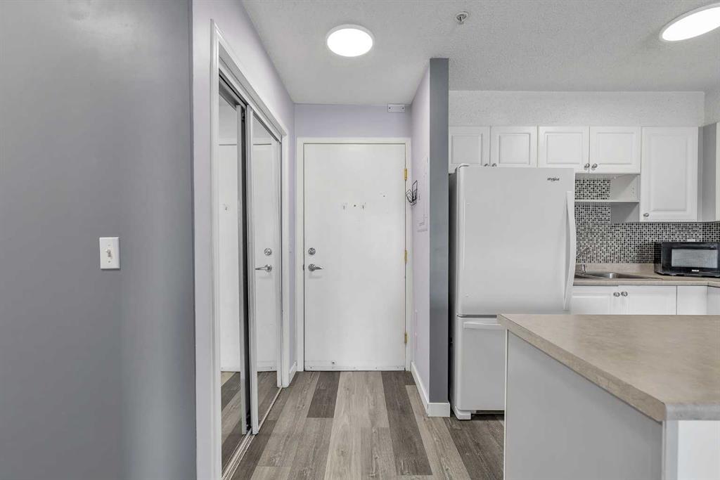 1717 60 Street SE #109 photo 2
