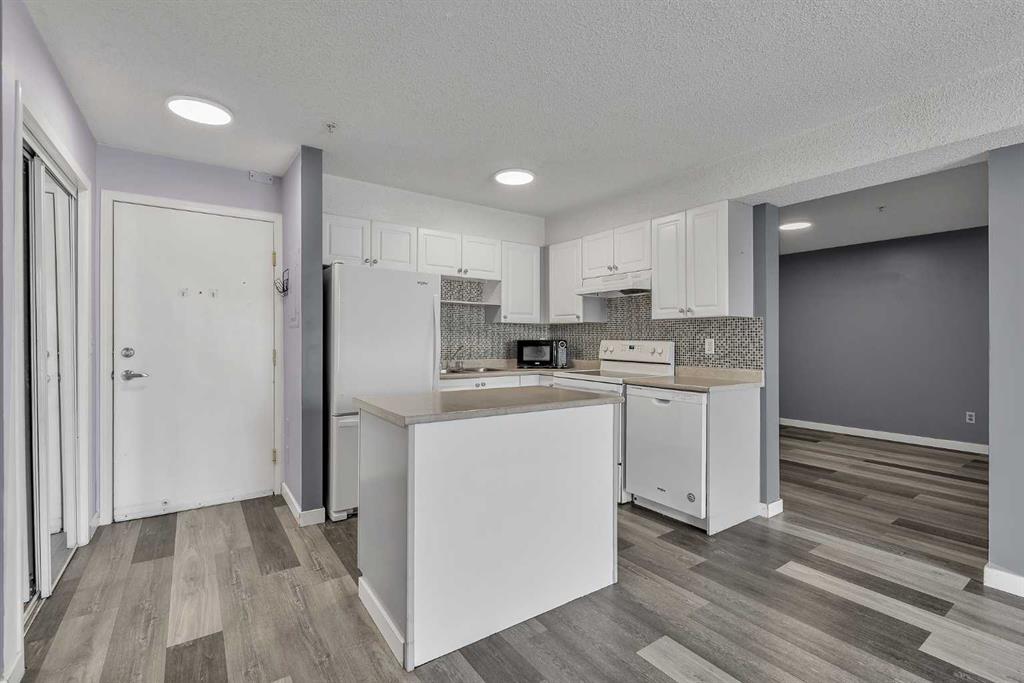1717 60 Street SE #109 photo 3