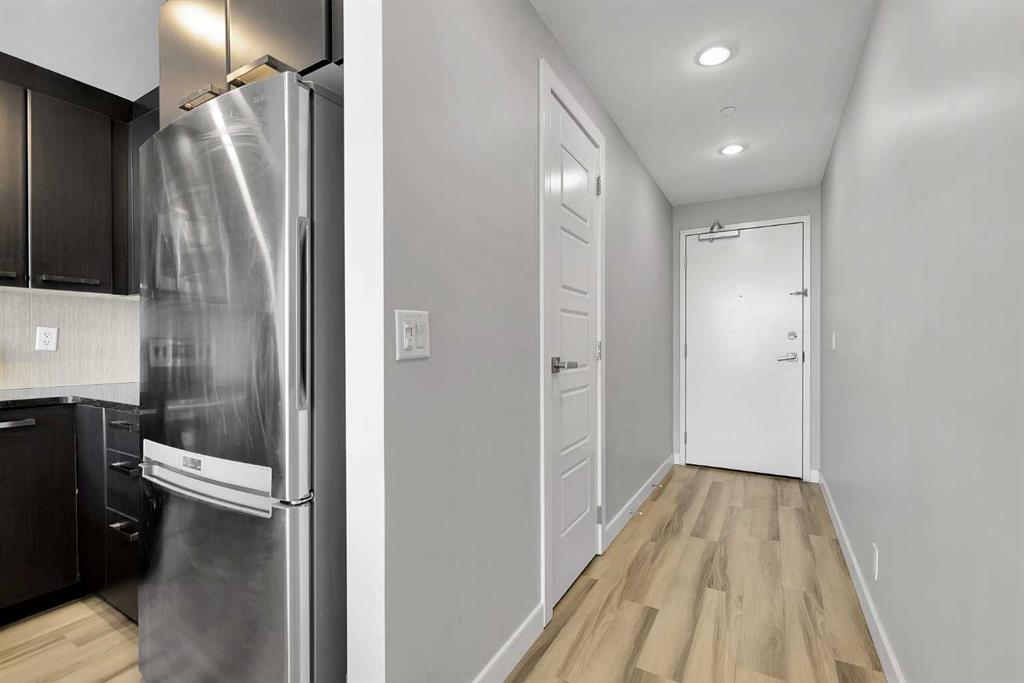 225 11 Avenue SE #1503 photo 3
