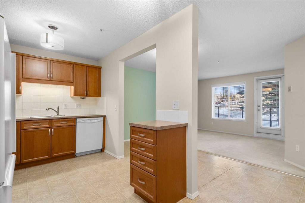 928 Arbour Lake Road NW #2102 photo 4
