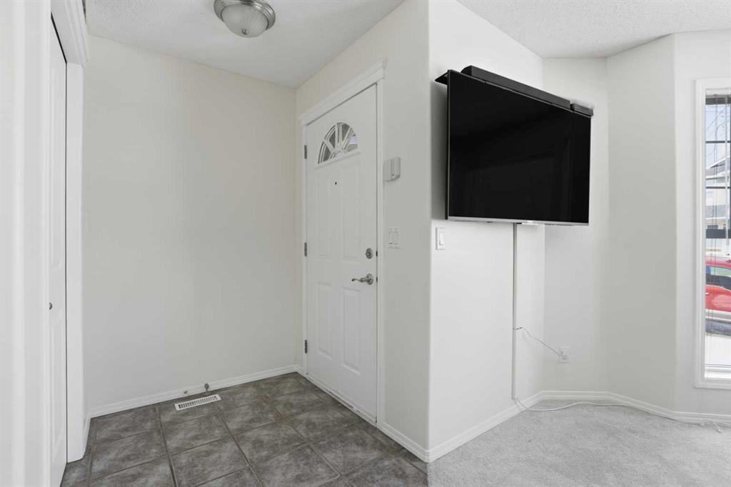 155 Tarington Green NE photo 3