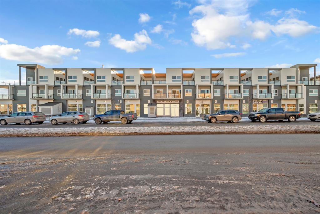 151 Skyview Bay NE #2216