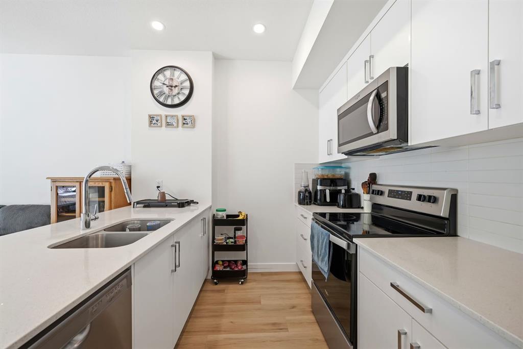 151 Skyview Bay NE #2216 photo 5