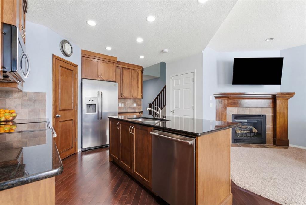 512 Panatella Square NW photo 3