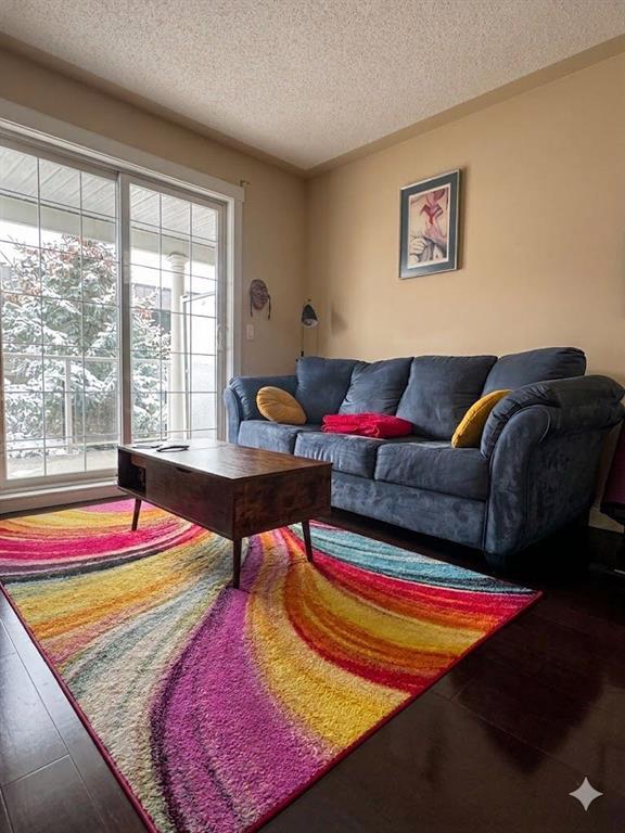 2233 34 Avenue SW #318 photo 3