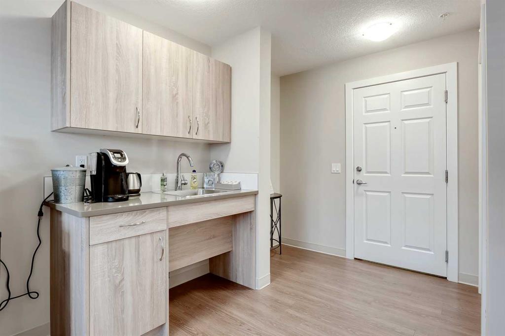2635 Eversyde Avenue SW #404 photo 3