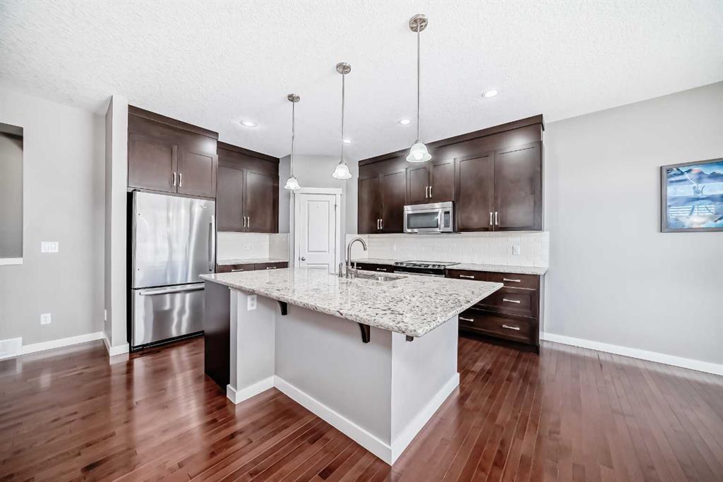 112 Chaparral Valley View SE photo 3