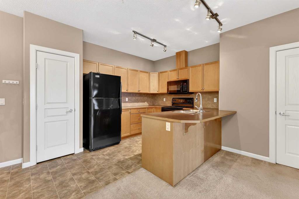 52 Cranfield Link SE #137 photo 4