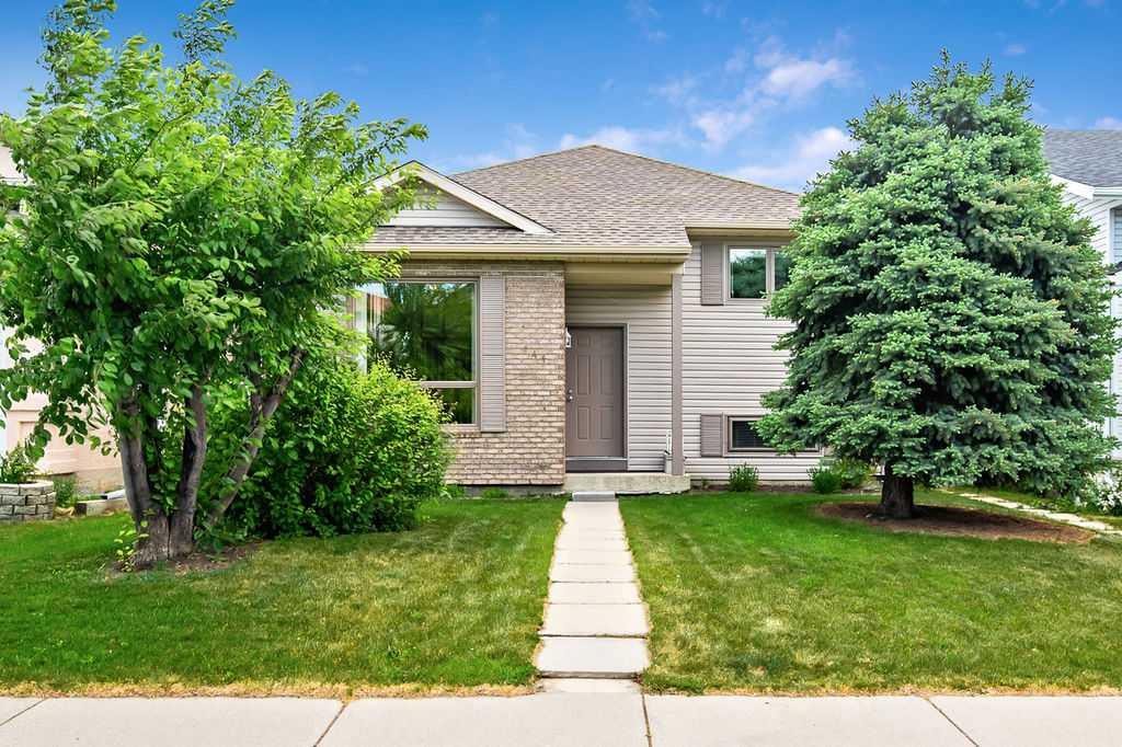 141 Shawfield Way SW photo 2
