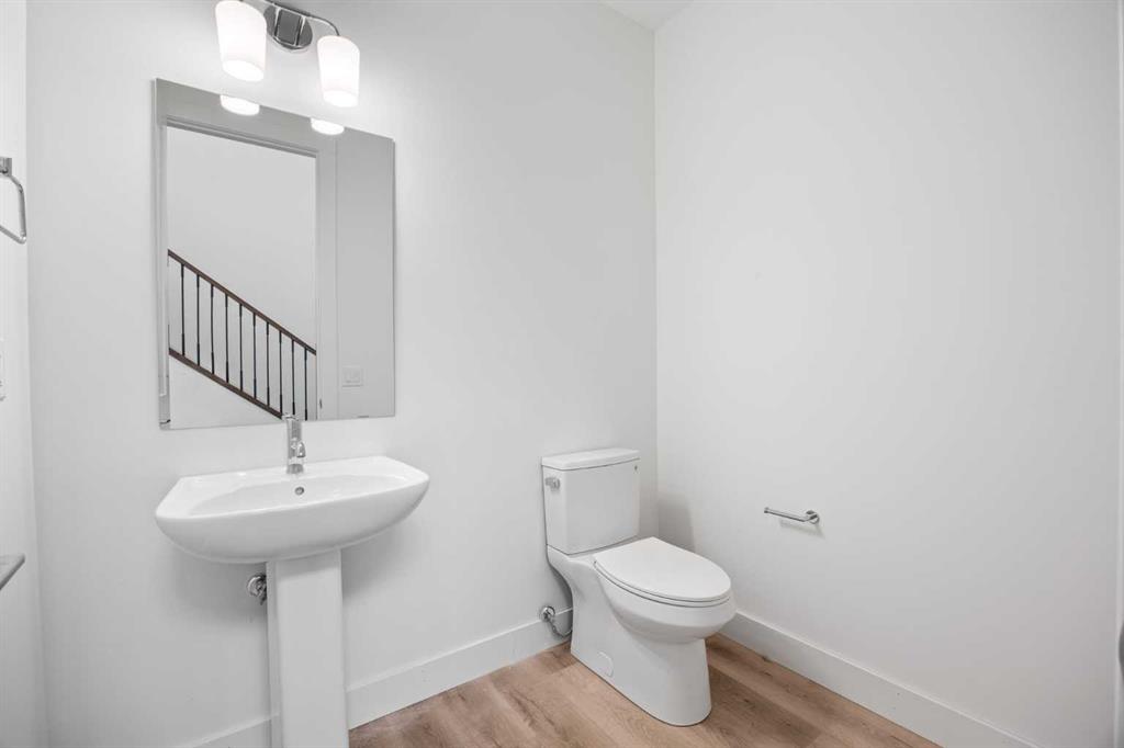 460 Discovery Place SW photo 4