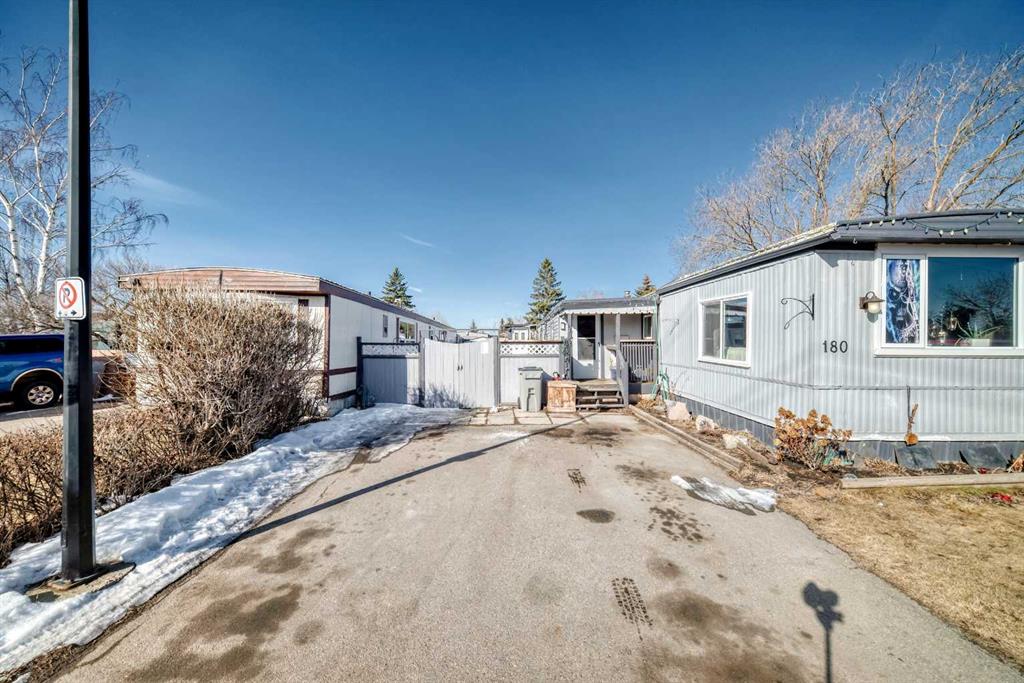 6724 17 Avenue SE #180