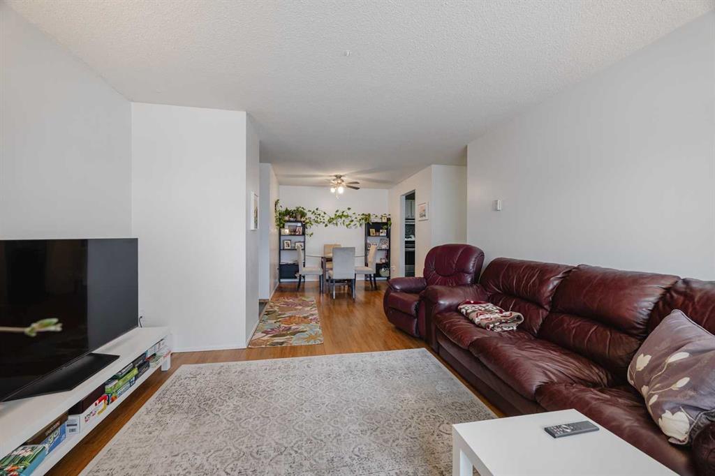 315 Southampton Drive SW #9208 photo 3