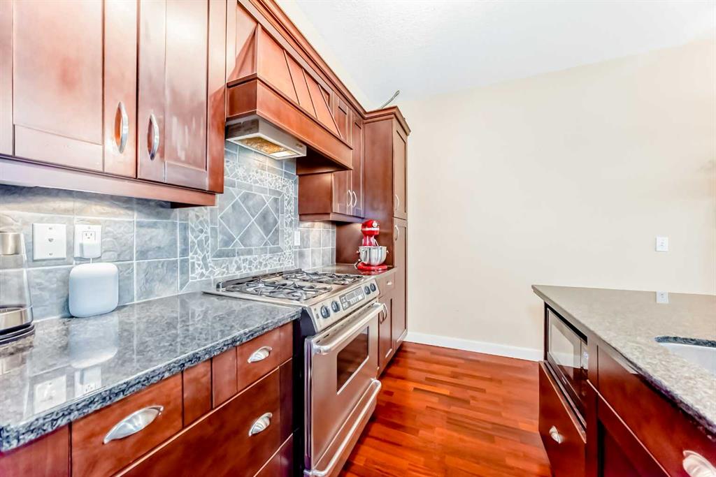 1828 14 Street SW #201 photo 2