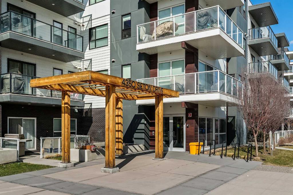 4350 Seton Drive SE #409 photo 2