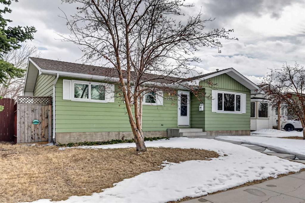 5835 28 Avenue NE photo 3