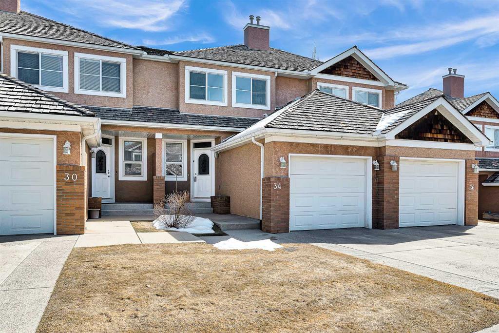 34 Royal Manor NW photo 2