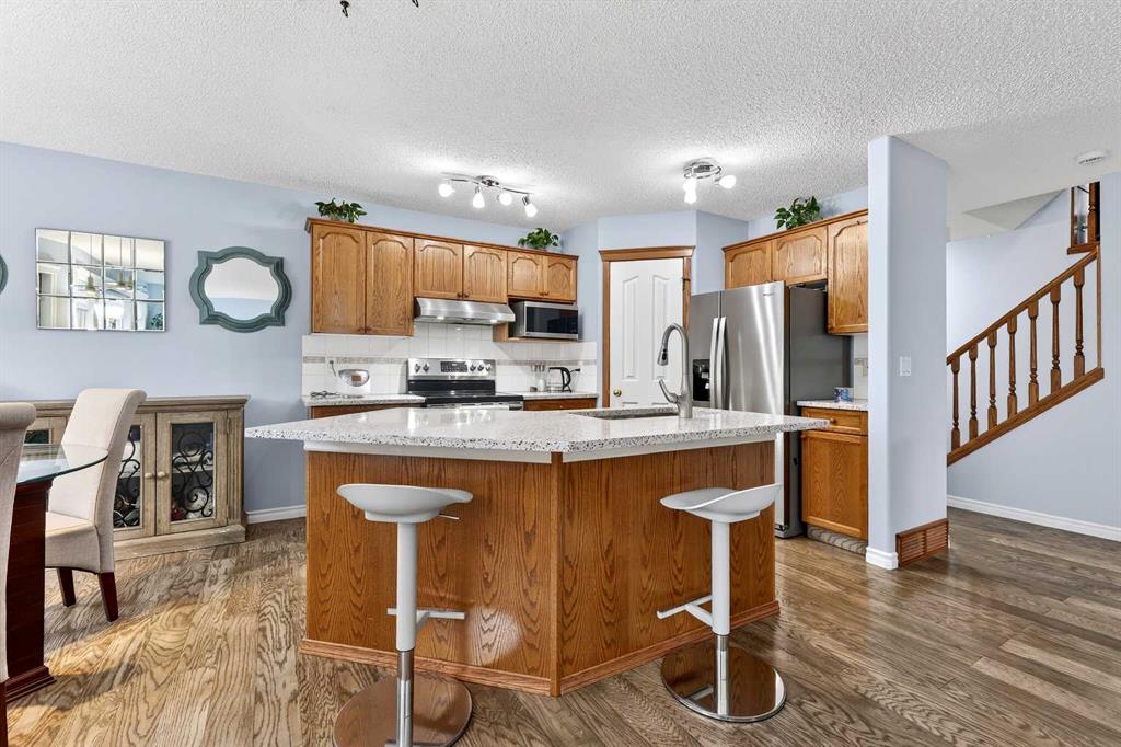 129 Bridlewood Way SW photo 3