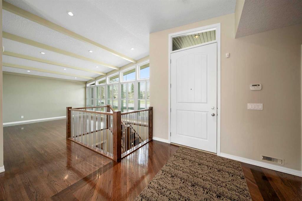 159 Malibou Road SW photo 3