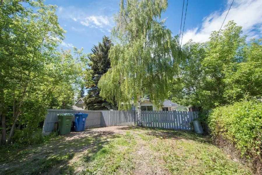 6622 18A Street SE photo 3