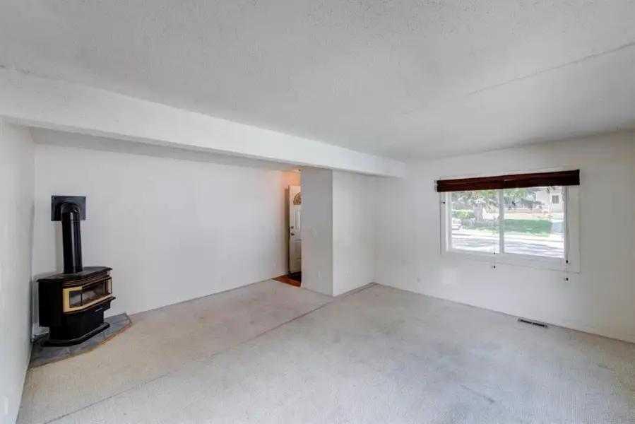 6622 18A Street SE photo 5