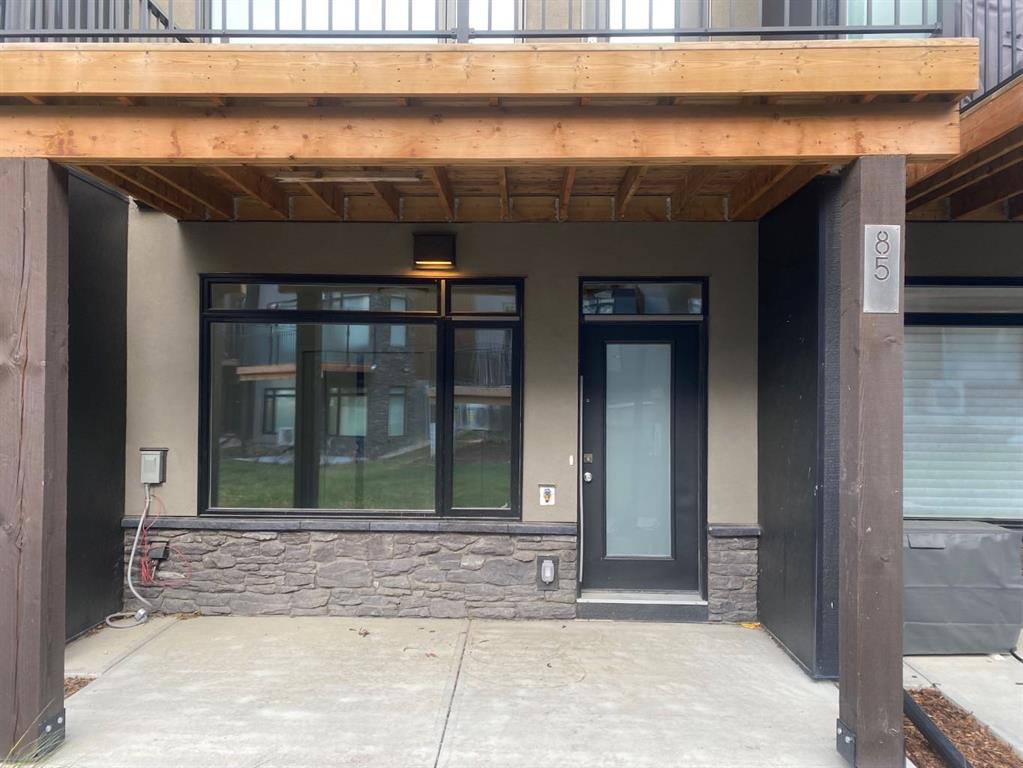 85 Royal Elm Green NW photo 2