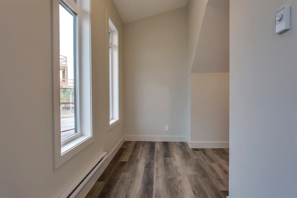 259 Royal Elm Road NW photo 5