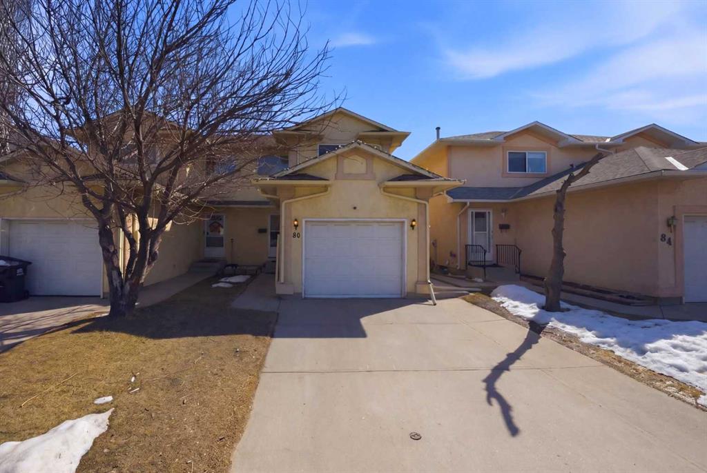 80 Martinglen Way NE photo 2