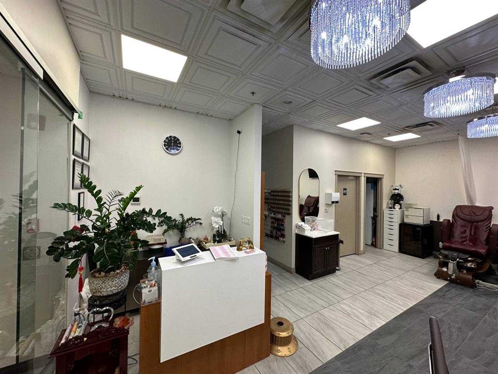 1632 14 Avenue NW #222