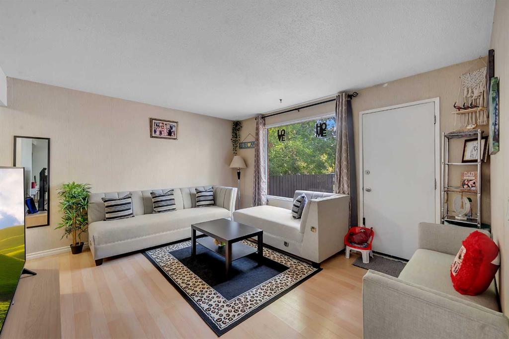 175 Manora Place NE #61 photo 3