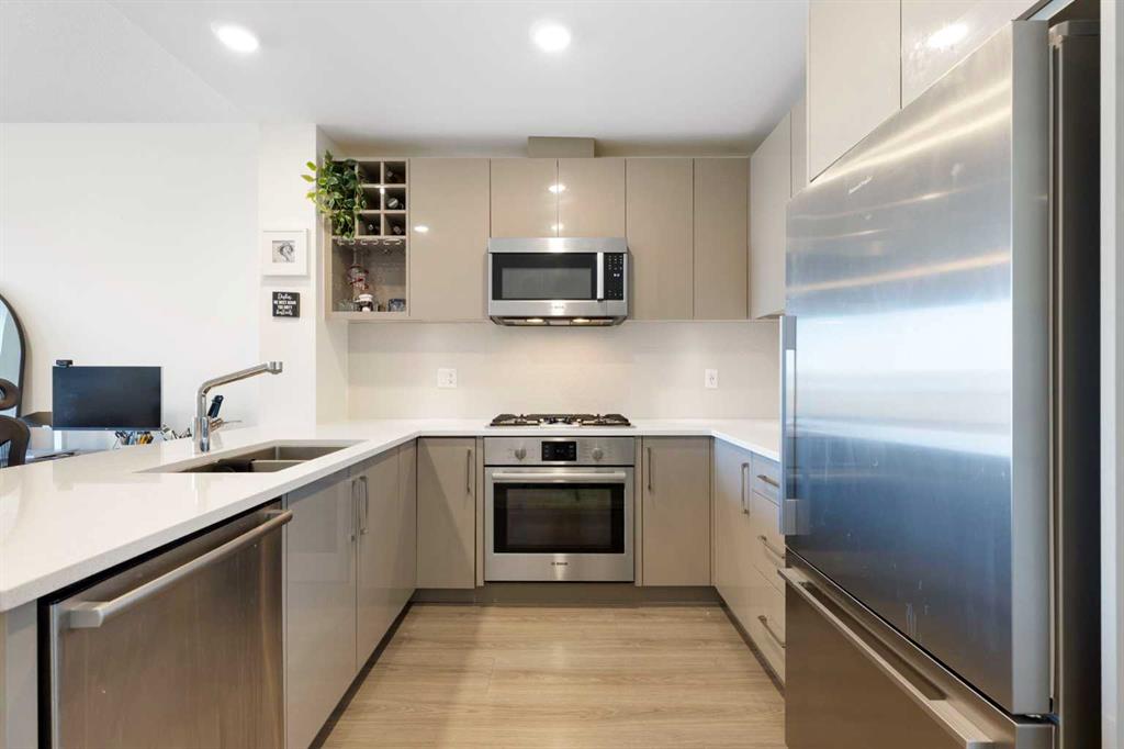301 10 Street NW #611 photo 3