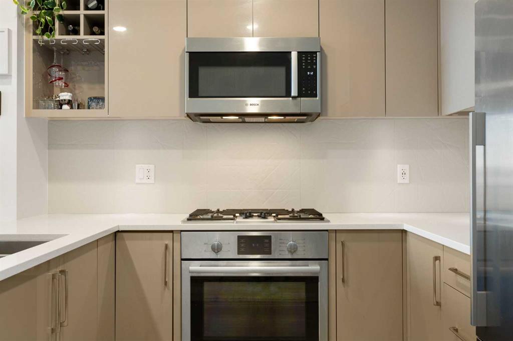 301 10 Street NW #611 photo 4