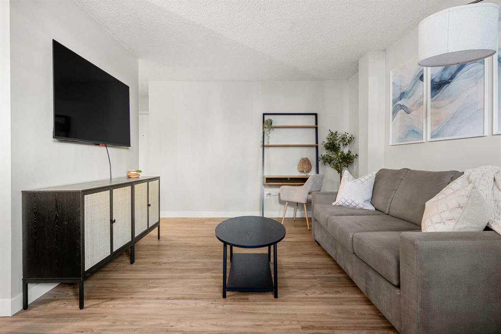 313 20 Avenue SW #101 photo 4