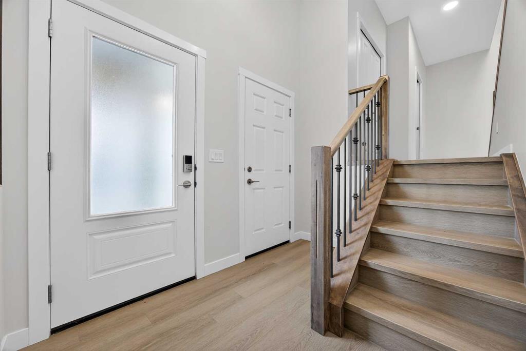 67 Versant Way SW photo 2