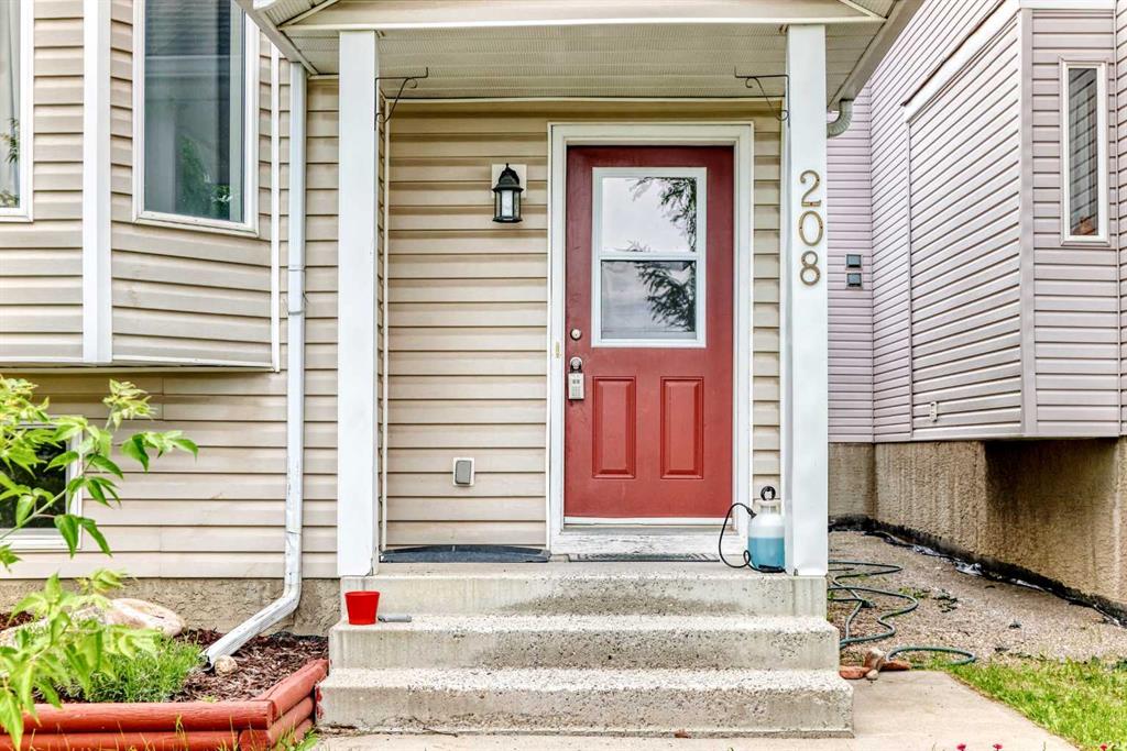 208 Erin Meadow Green SE photo 3