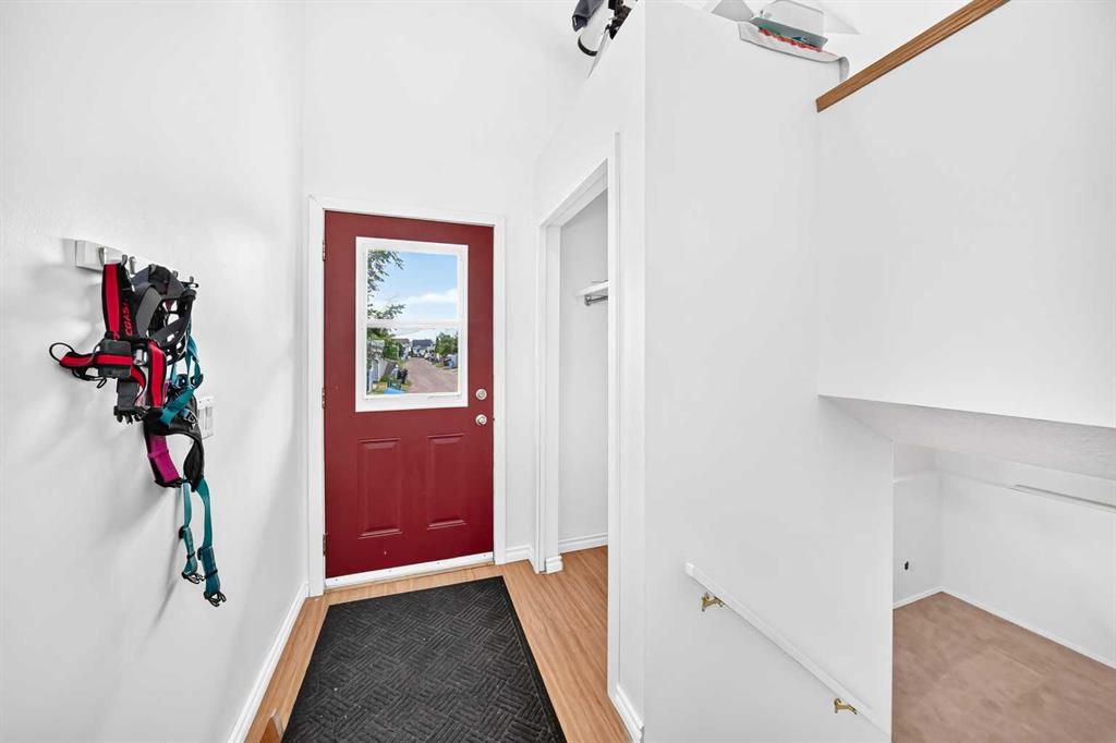 208 Erin Meadow Green SE photo 4