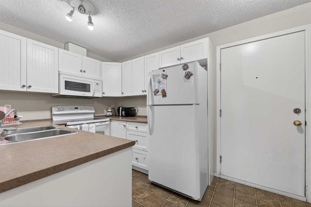 8 Bridlecrest Drive SW #2329 photo 5