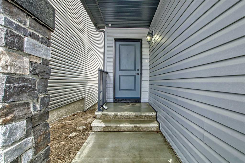 612 Seton Circle SE photo 2