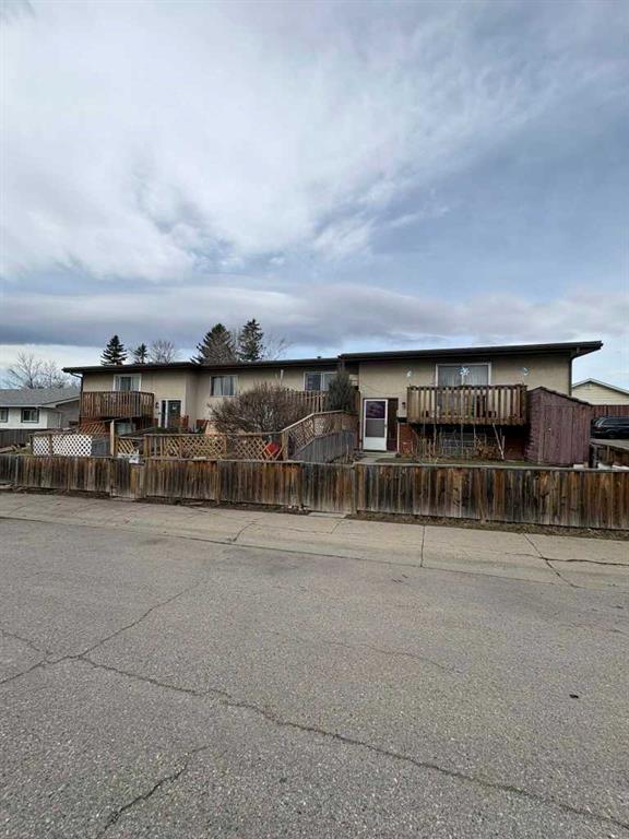 716B Raynard Crescent SE photo 4