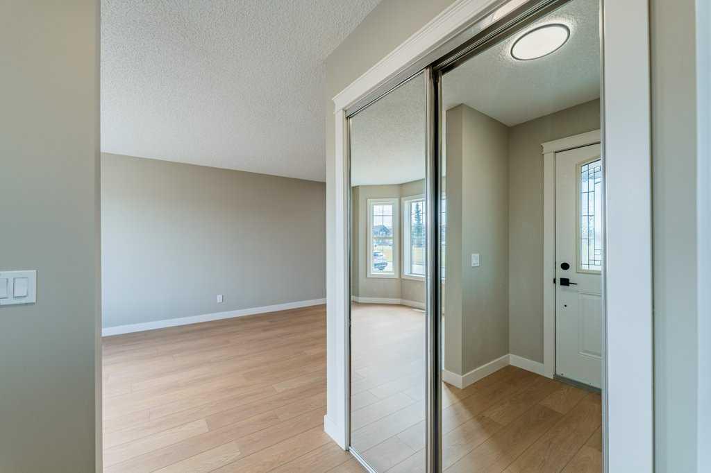 11 Saddlemont Close NE photo 3