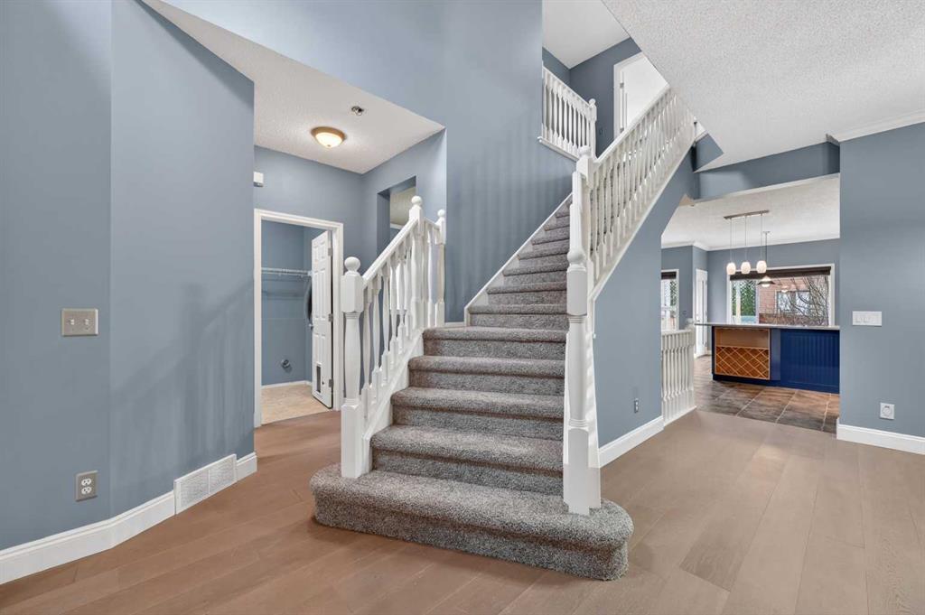 99 Evansbrooke Manor NW photo 4
