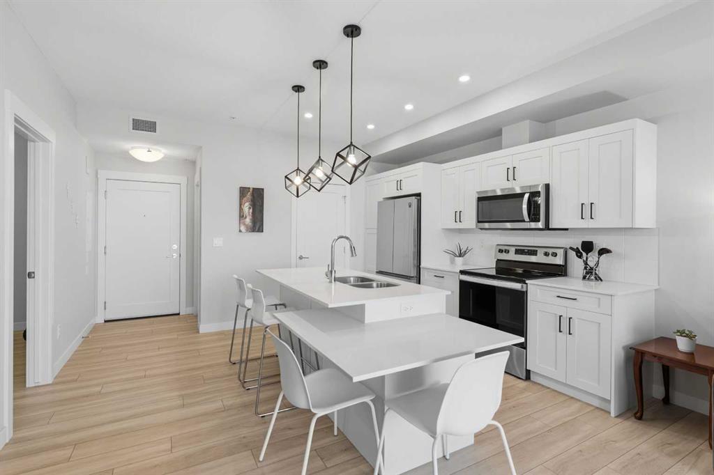 400 Auburn Meadows Common SE #220 photo 5