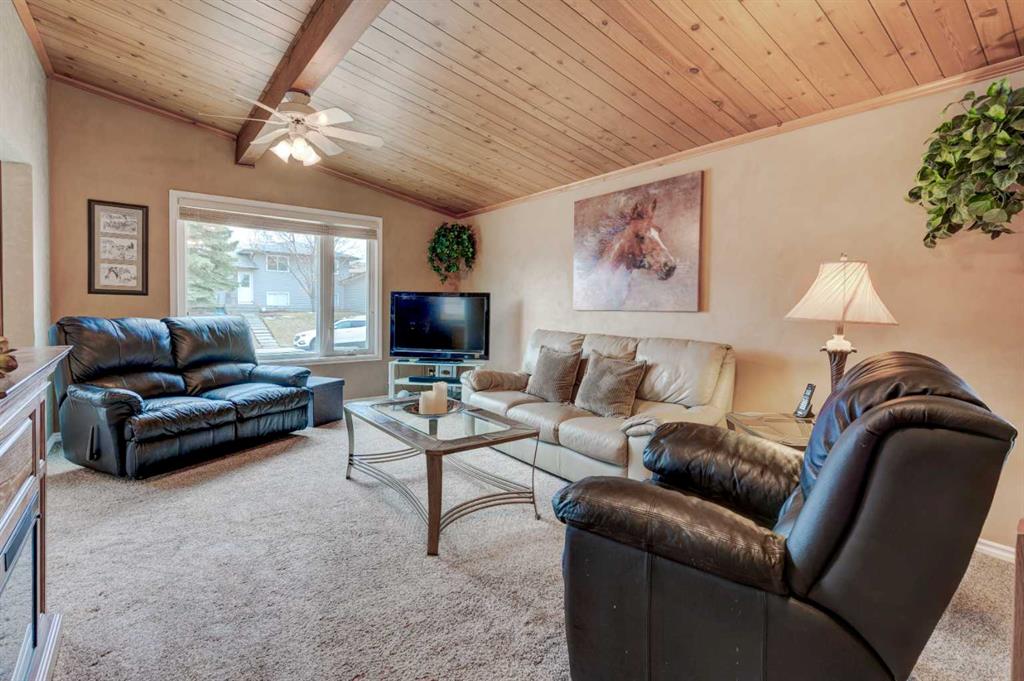 1032 Cantabrian Drive SW photo 2