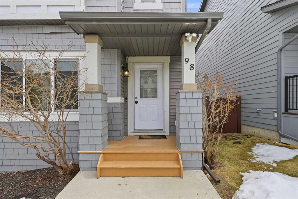 98 Panatella Hill NW photo 2