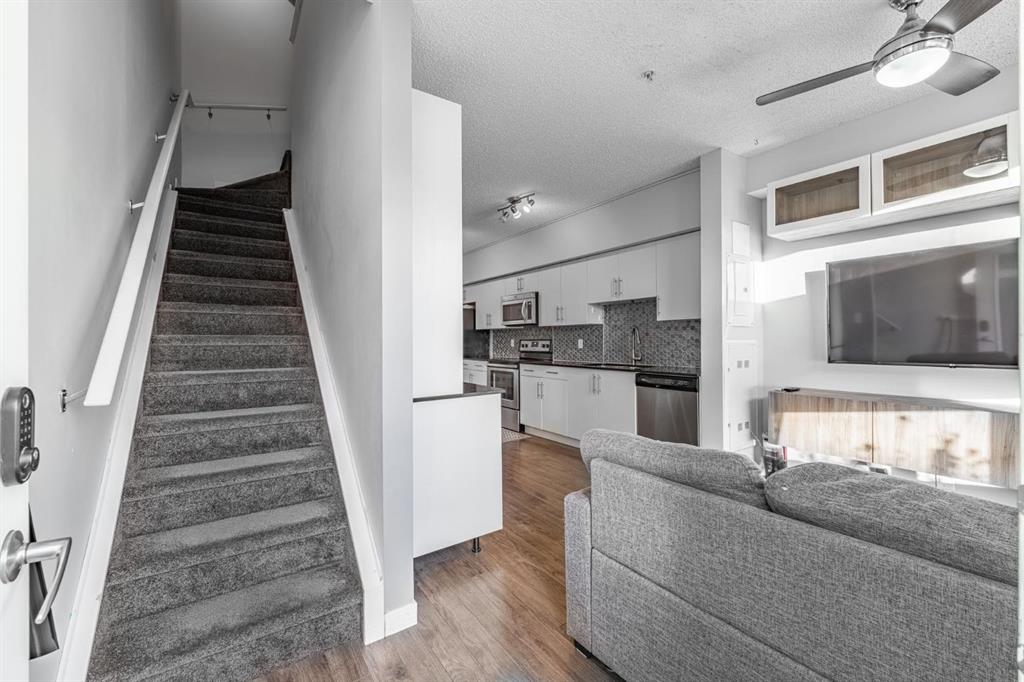 1740 9 Street NW #112 photo 4