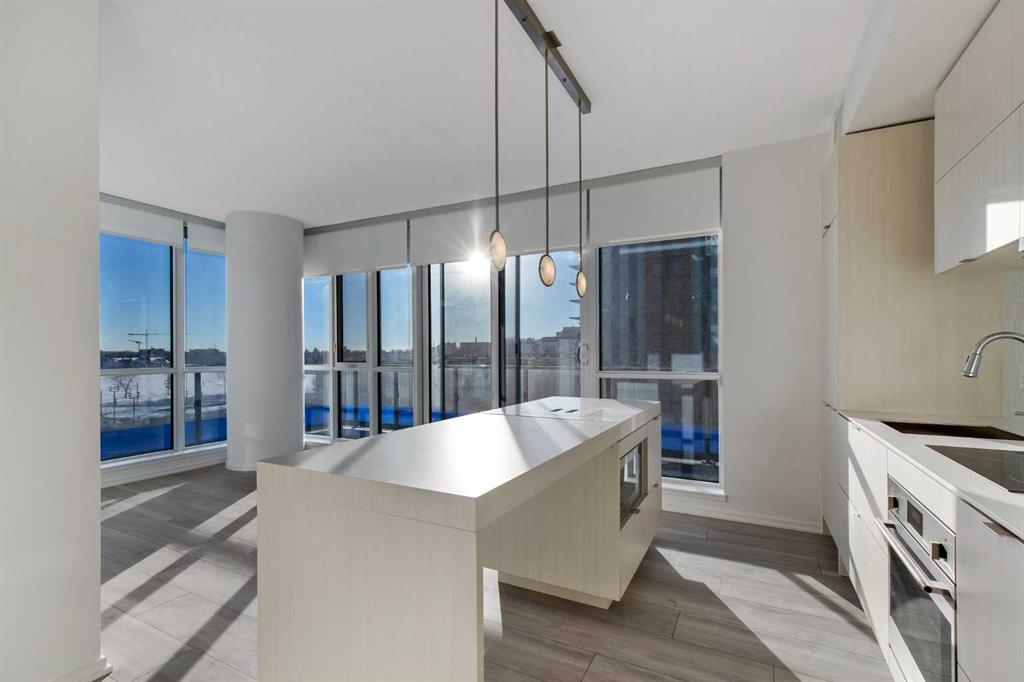 615 6 Avenue SE #404 photo 3